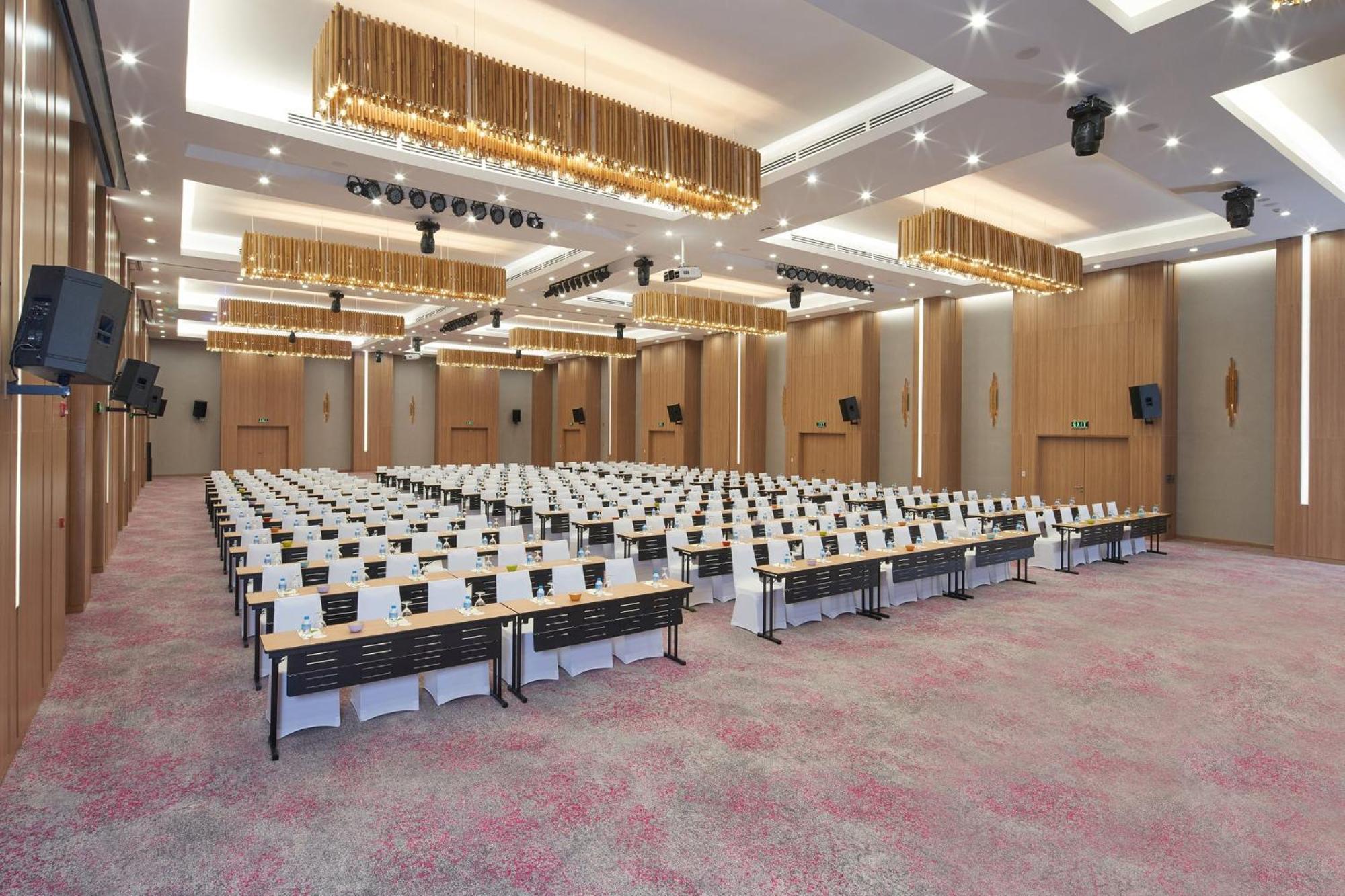 Holiday Inn & Suites Saigon Airport By Ihg Ho Si Minh-város Kültér fotó