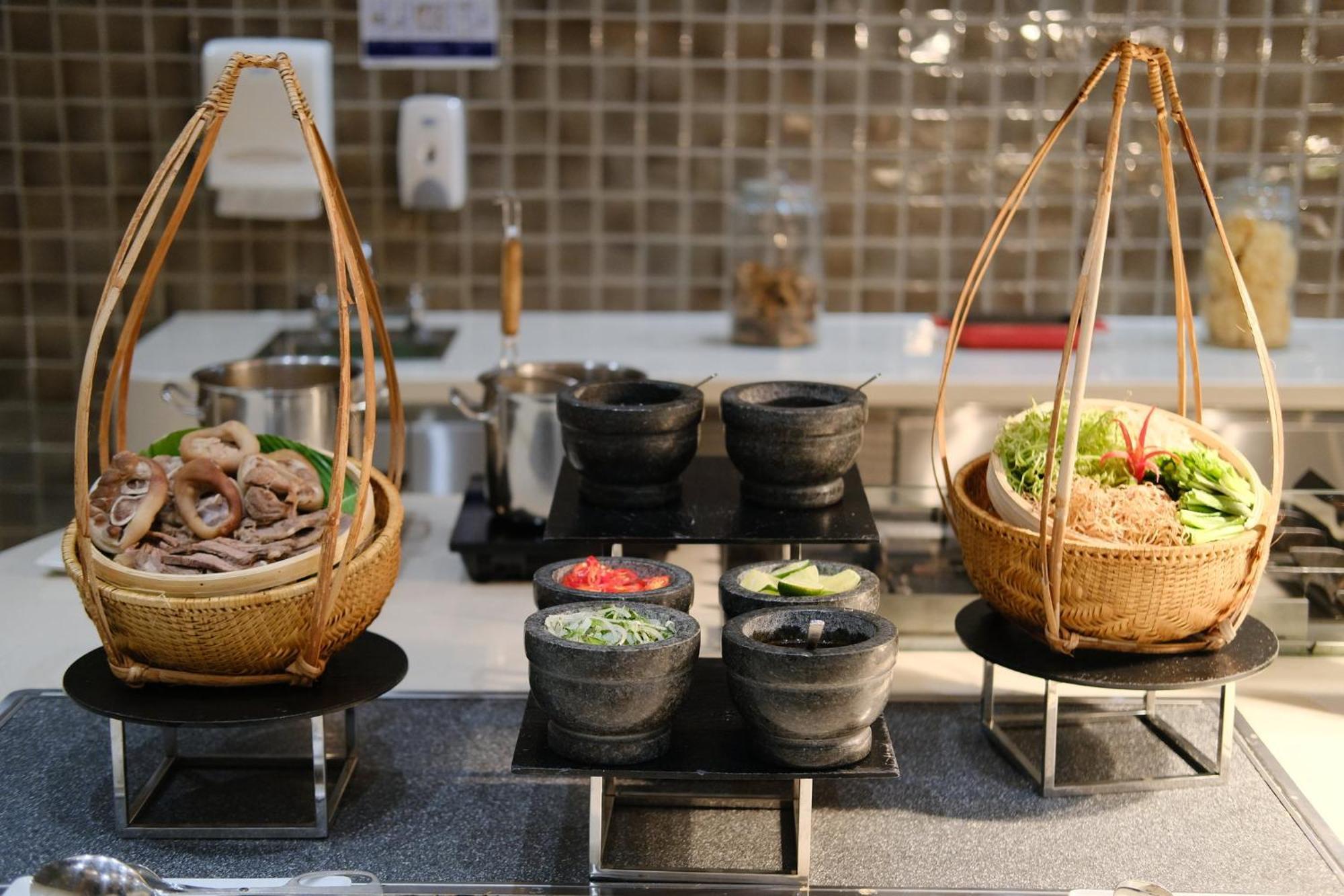 Holiday Inn & Suites Saigon Airport By Ihg Ho Si Minh-város Kültér fotó